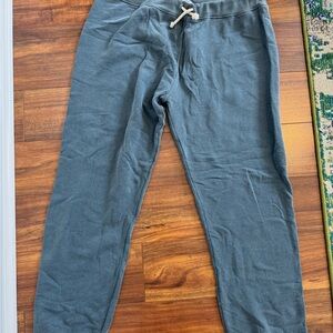 Perfect white tee womens jogger sweats